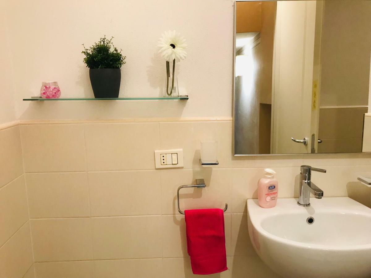 La Santissima Apartment ฟลอเรนซ์ ภายนอก รูปภาพ
